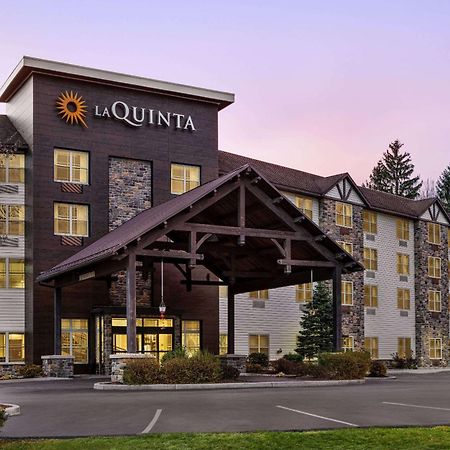 La Quinta Inn & Suites By Wyndham Lake George Exterior foto
