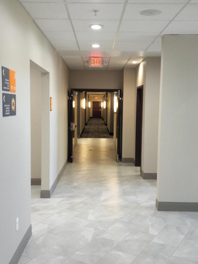 La Quinta Inn & Suites By Wyndham Lake George Exterior foto